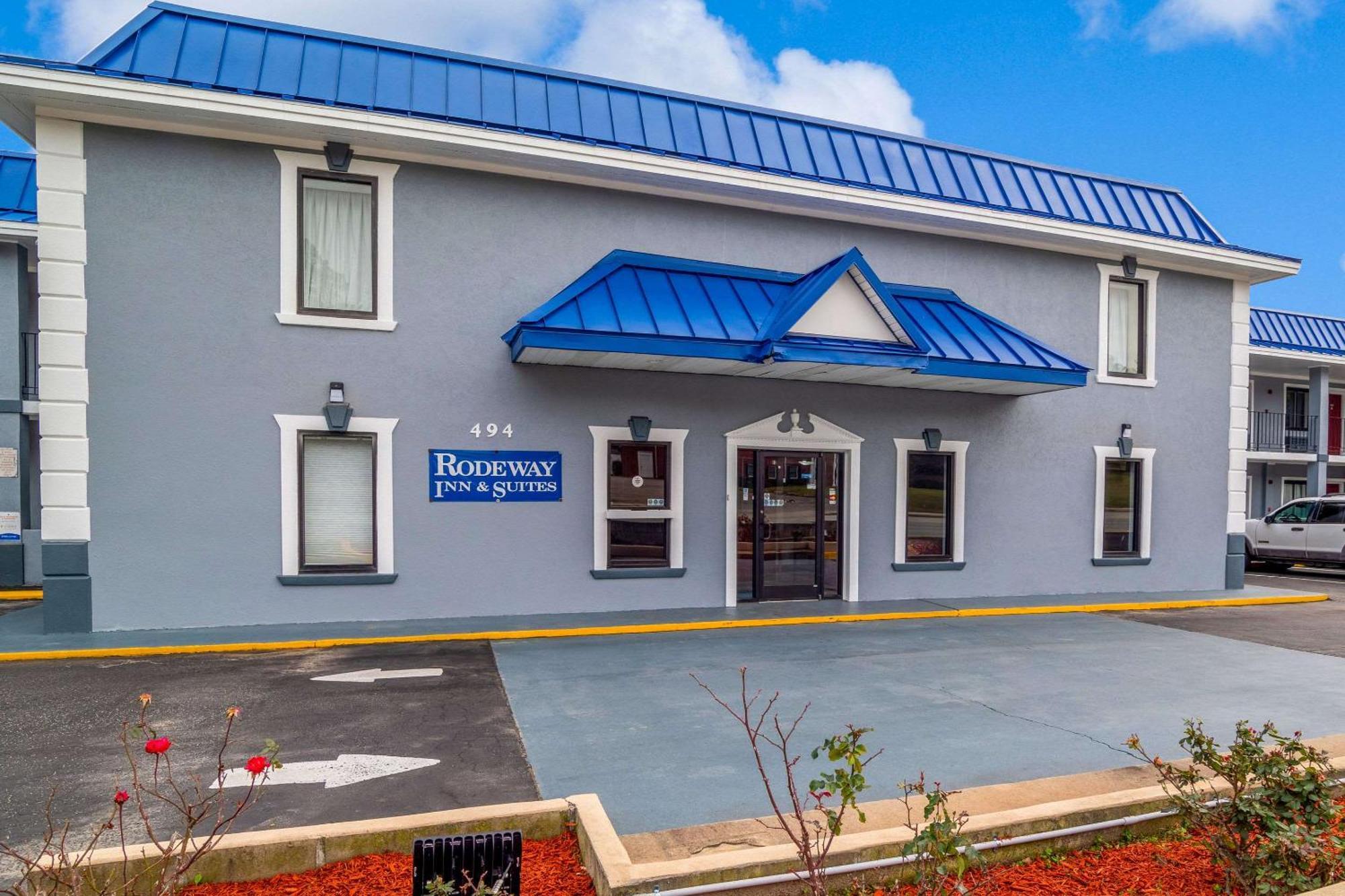 Rodeway Inn & Suites Fort Jackson Columbia Bagian luar foto